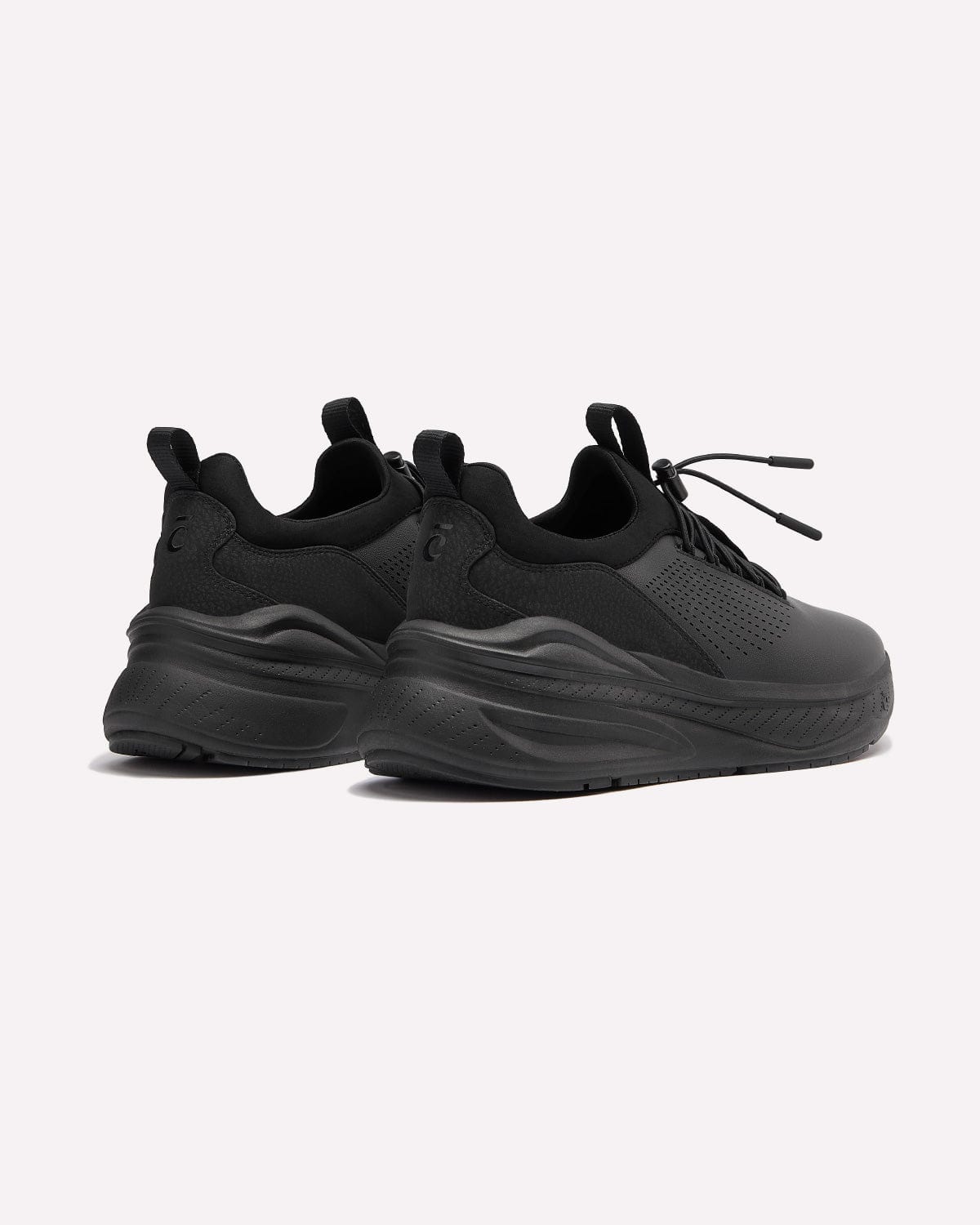 forte-all-black-option_Back_Side_View_White_Background_Clarino_Material_Grippy_Profile