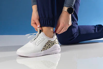 Waarom dierenartsen kiezen voor Clove zorgsneakers