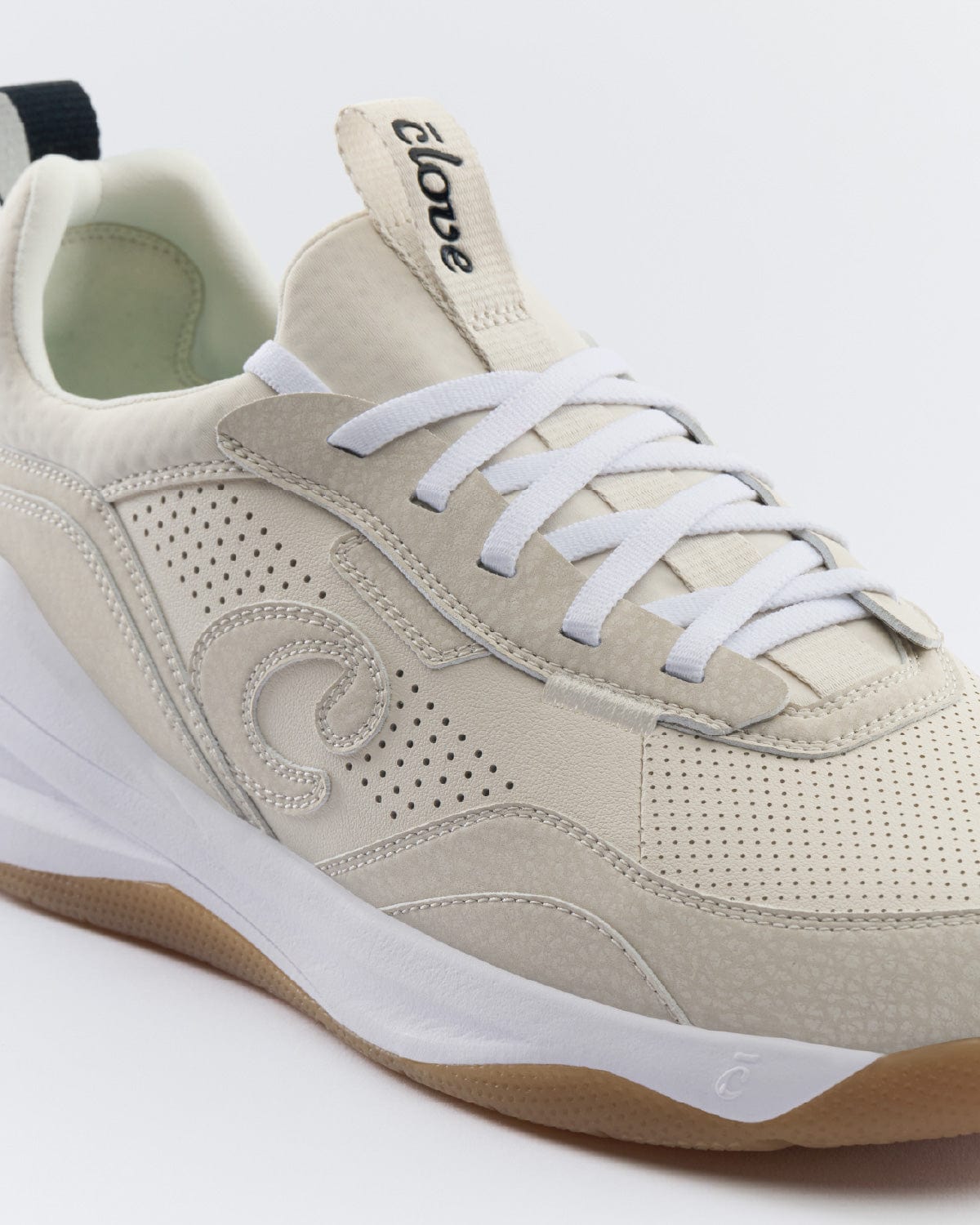 CloveStrada-Sand-White-Gum05women_Laces_Clarino_Material_side_VIew
