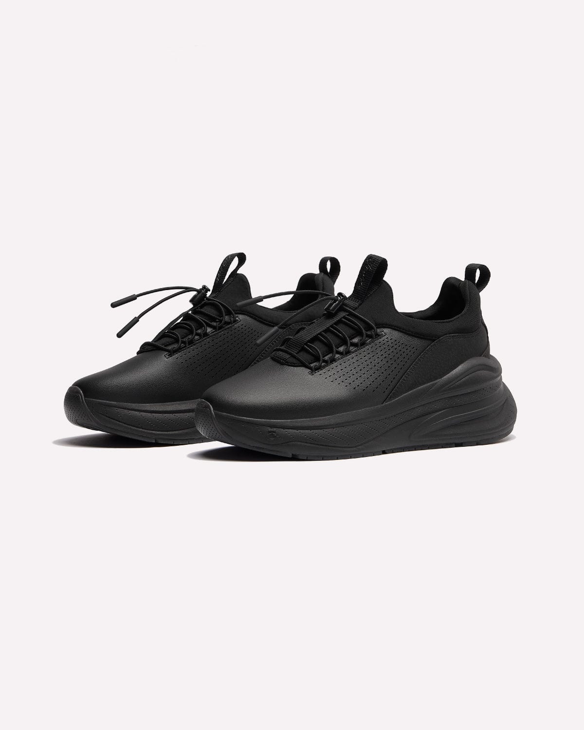forte-all-black-option_Side_View_Front_View_White_Background_Clarino_Material