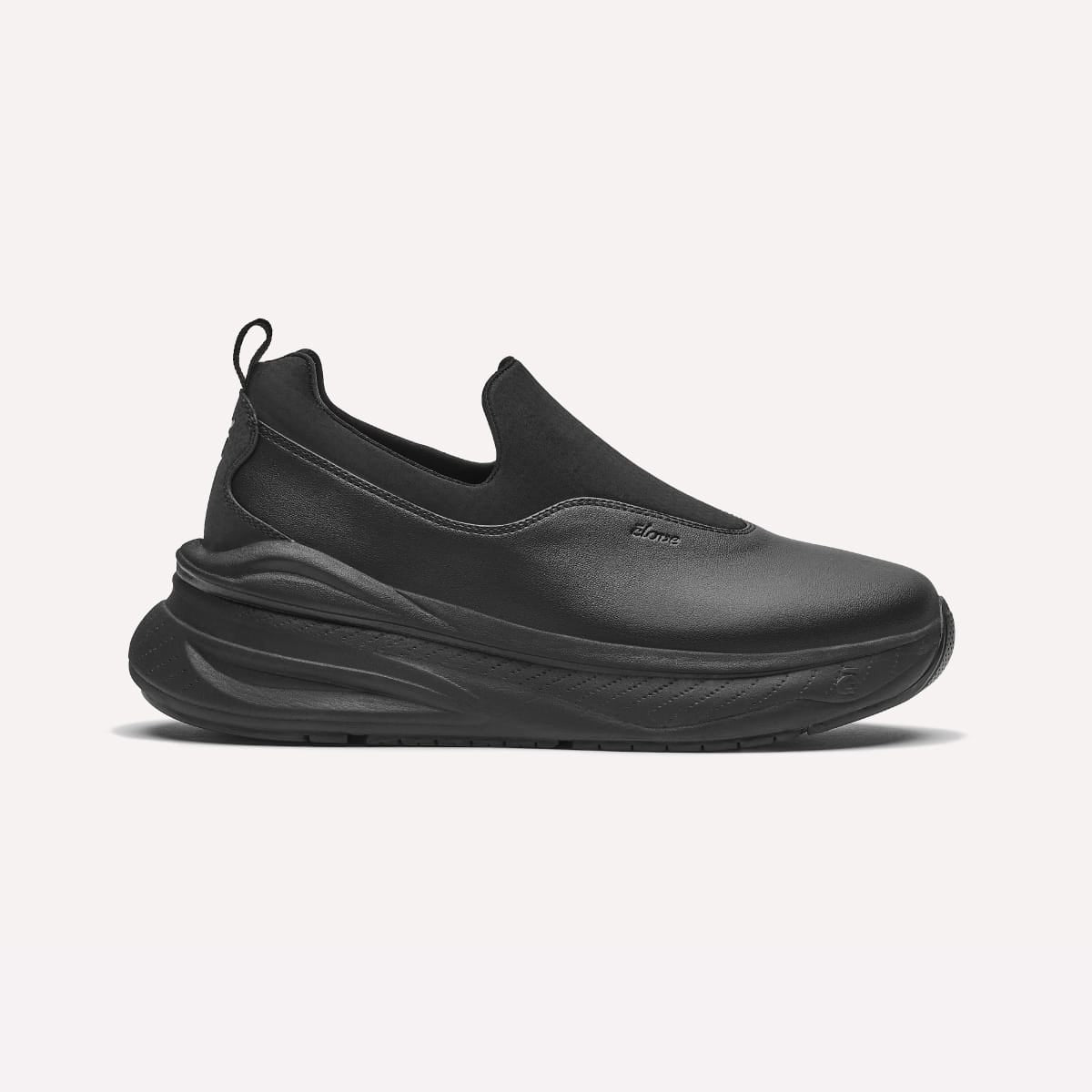 ona-all-black-option-1_Side_View_White_Background_Clarino