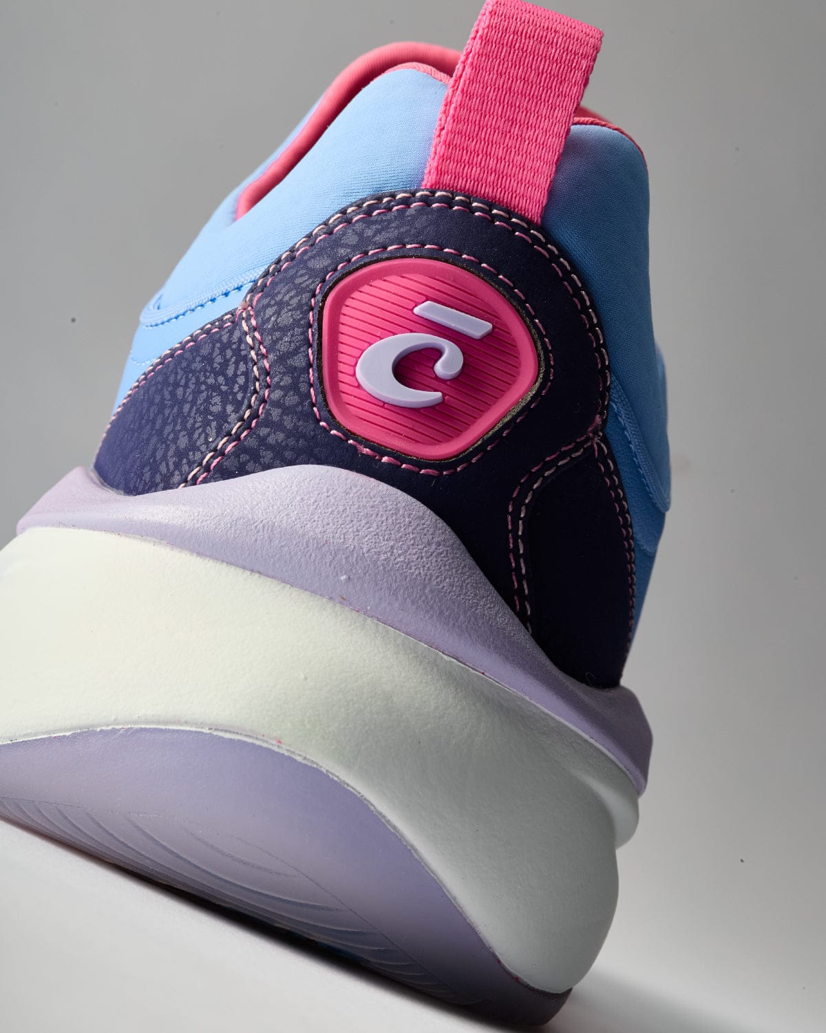 prima-vista-blue-pink_Backside_View_Colourfull_Purple_Blue